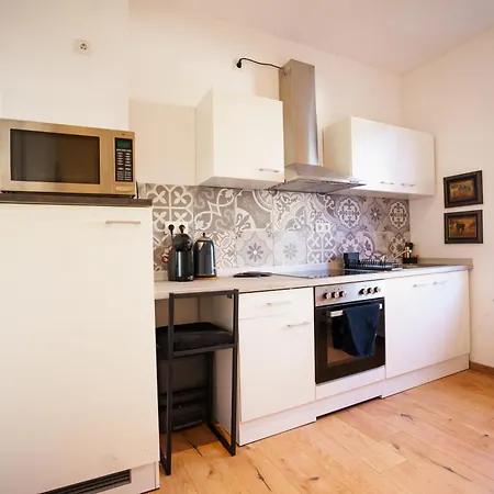 Moselzauber Guels * Κόμπλεντς