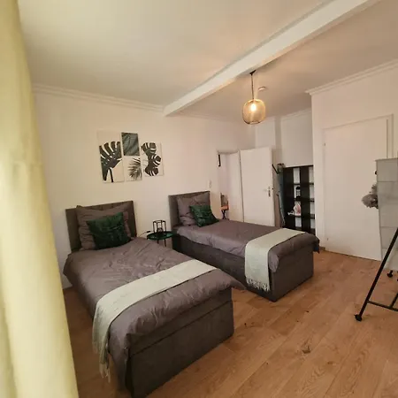 Moselzauber Guels * Κόμπλεντς